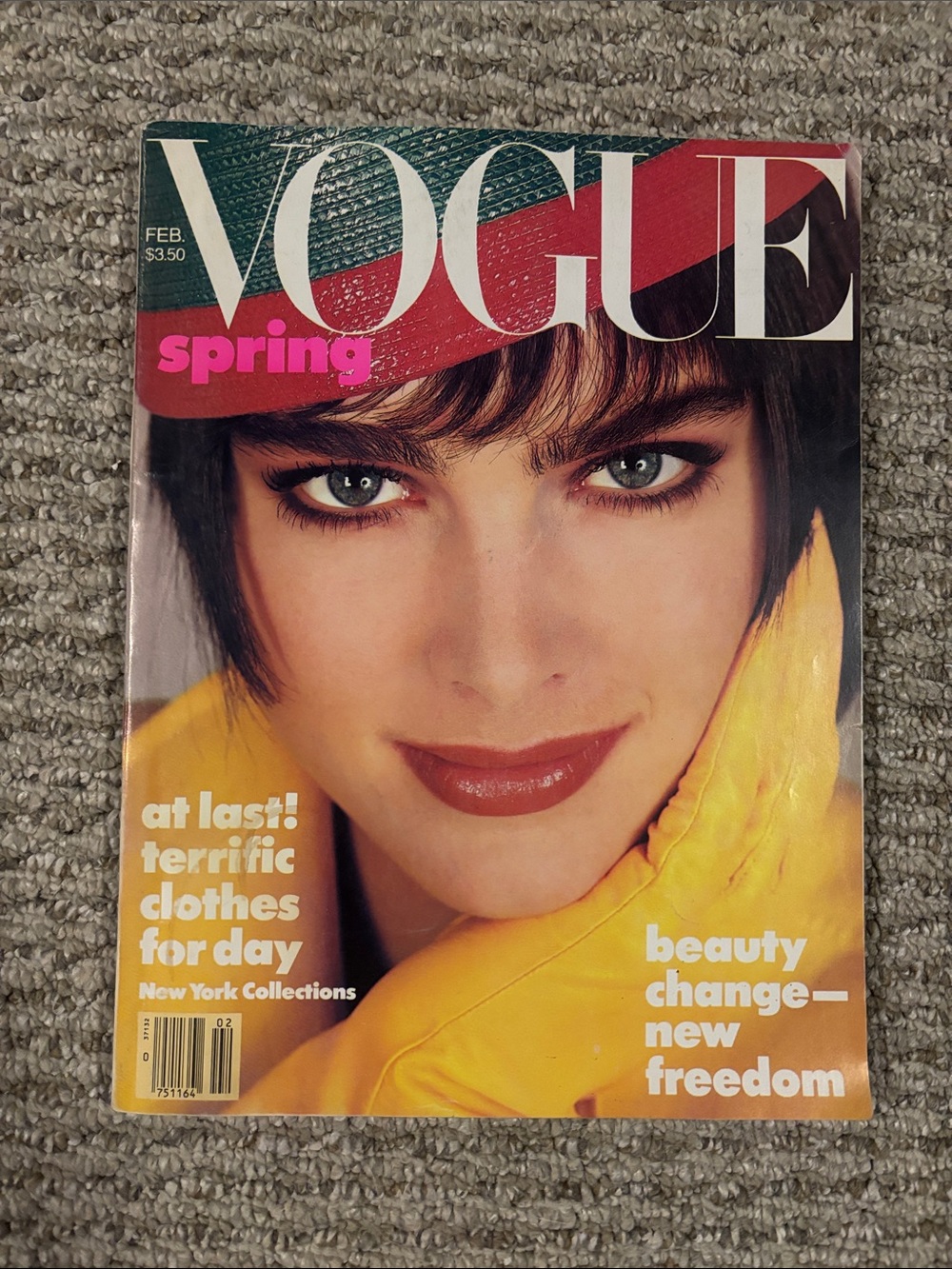 Vintage Vogue - February 1986 - Brooke Shields cover - Excellent condition